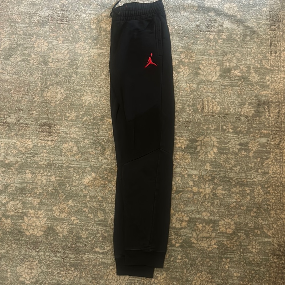Jordan joggers size XL for age 10-15 fits like Small for adults
